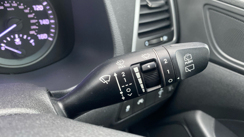 Hyundai Tucson 1.7 CRDi Blue Drive SE 5dr 2WD Diesel Estate